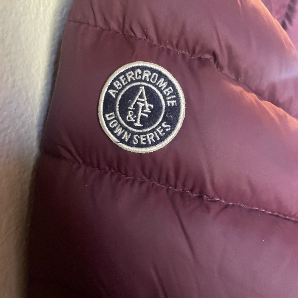 Abercrombie & Fitch Burgundy Down Jacket - Picture 9 of 10